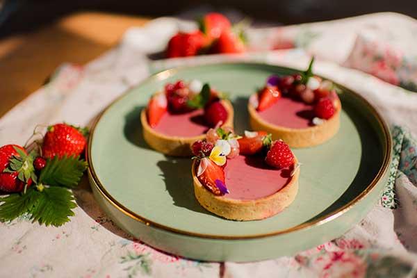Tartelettes ripiene di fragola - menta - Panna Cotta
