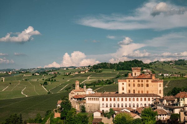 Le Antiche Cantine dei Marchesi di Barolo